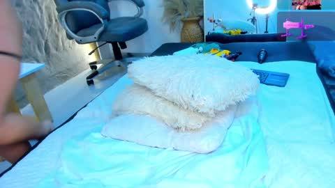 jadee__ online show from 02.06.25