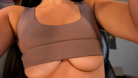 Snapshot of jadeevansx chatting on 03.06.25 JADE EVANS online show from 03.06.25