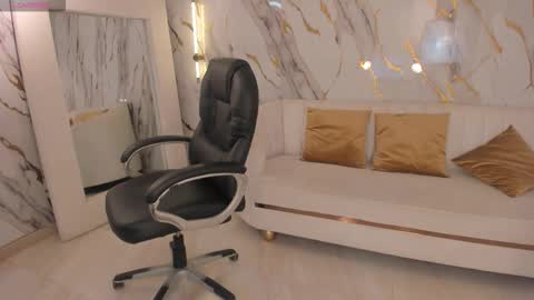 Snapshot of jadeevansx chatting on 09.23.25 JADE EVANS online show from 09.23.25