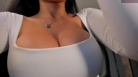 Snapshot of jadeevansx chatting on 11.01.25 JADE EVANS online show from 11.01.25