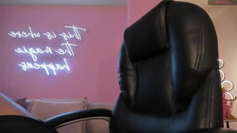 Snapshot of jadeevansx chatting on 11.09.25 JADE EVANS online show from 11.09.25