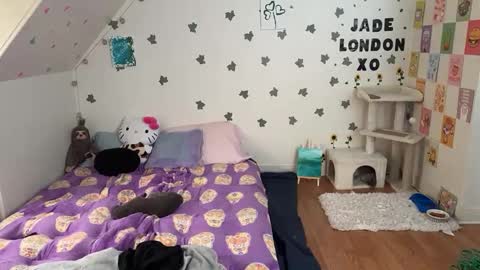 Jade online show from 03.06.25