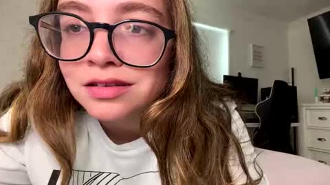 Snapshot of jademonroe0522 chatting on 11.26.25 jademonroe0522 online show from 11.26.25