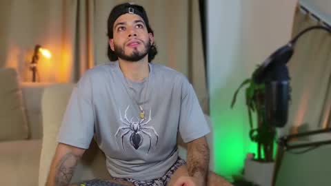 Snapshot of jadenfeynman chatting on 10.29.25 Jaden Feynman online show from 10.29.25