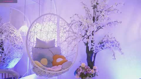 Jade Summer online show from 09.27.25