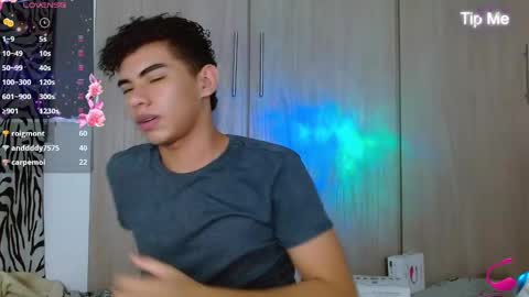 Snapshot of jaedasky_ chatting on 12.11.24 javi15 online show from 12.11.24