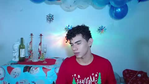 Snapshot of jaedasky_ chatting on 12.25.24 javi15 online show from 12.25.24