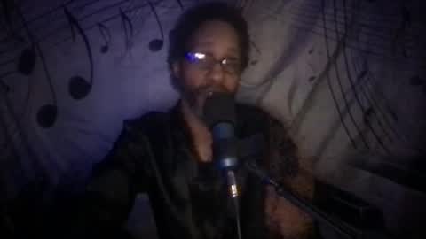 Snapshot of jaehamilton chatting on 10.04.25 jaehamilton online show from 10.04.25