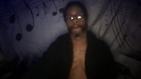 Snapshot of jaehamilton chatting on 10.07.25 jaehamilton online show from 10.07.25