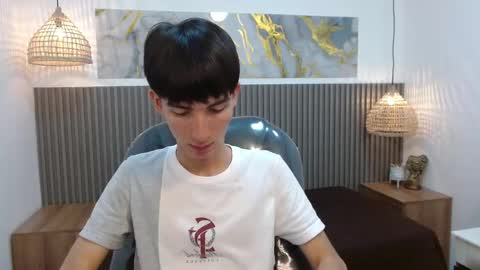 Snapshot of jake_evanss_ chatting on 10.31.25 JAKE online show from 10.31.25