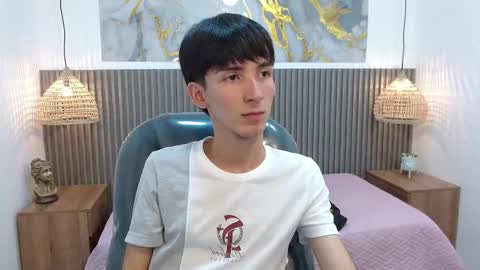 Snapshot of jake_evanss_ chatting on 11.14.25 JAKE online show from 11.14.25