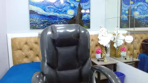 Snapshot of jake_evanss_ chatting on 11.20.25 JAKE online show from 11.20.25