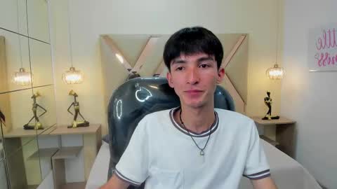 Snapshot of jake_evanss_ chatting on 11.22.25 JAKE online show from 11.22.25