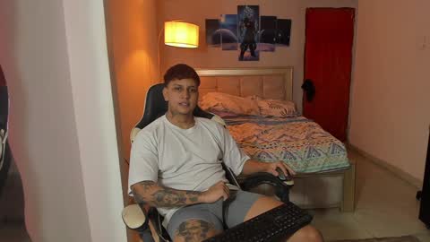 Snapshot of jake_pons chatting on 01.07.25 Jake Pons online show from 01.07.25