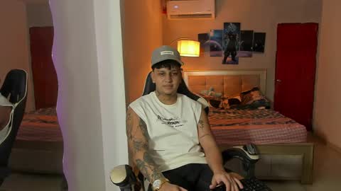 Snapshot of jake_pons chatting on 03.08.25 Jake Pons online show from 03.08.25