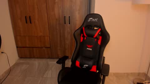 Snapshot of jake_pons chatting on 09.10.25 Jake Pons online show from 09.10.25