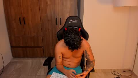 Snapshot of jake_pons chatting on 09.18.25 Jake Pons online show from 09.18.25