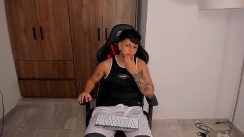 Snapshot of jake_pons chatting on 09.24.25 Jake Pons online show from 09.24.25