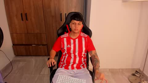 Snapshot of jake_pons chatting on 10.13.25 Jake Pons online show from 10.13.25