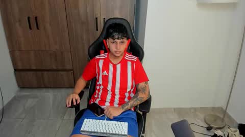 Snapshot of jake_pons chatting on 10.22.25 Jake Pons online show from 10.22.25