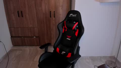 Snapshot of jake_pons chatting on 11.17.25 Jake Pons online show from 11.17.25