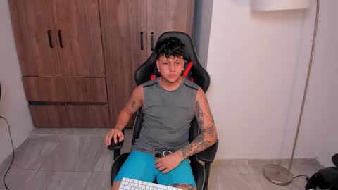 Snapshot of jake_pons chatting on 11.28.25 Jake Pons online show from 11.28.25