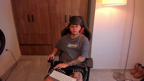 Snapshot of jake_pons chatting on 02.04.26 Jake Pons online show from 02.04.26