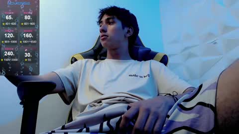 Snapshot of jake_tripp chatting on 01.25.25 jake_tripp online show from 01.25.25