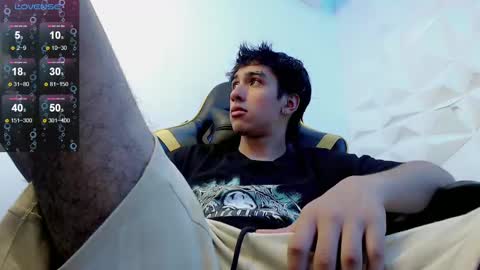 Snapshot of jake_tripp chatting on 02.03.25 jake_tripp online show from 02.03.25