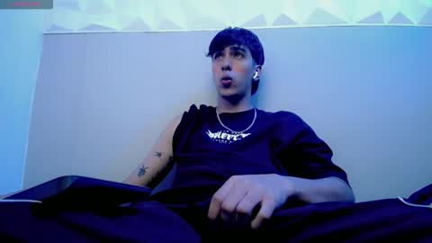Snapshot of jake_tripp chatting on 01.08.26 jake_tripp online show from 01.08.26