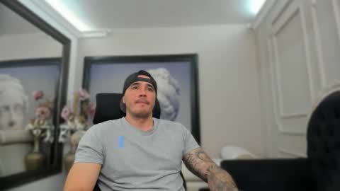 Snapshot of jakestone_1 chatting on 10.28.25 jakestone_1 online show from 10.28.25