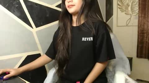 Snapshot of jam_morena chatting on 10.23.25 Jam online show from 10.23.25