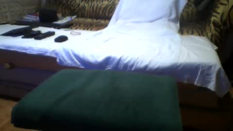 Snapshot of jamaikatamo chatting on 02.10.25 meh online show from 02.10.25