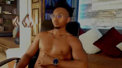   online show from 11.08.25