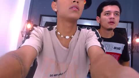 James y Kenet online show from 02.12.26