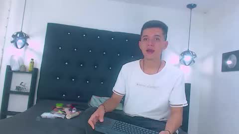 James y Kenet online show from 02.19.26