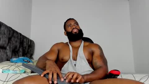 Snapshot of james_bbcmuscle chatting on 02.13.26 James BBC online show from 02.13.26