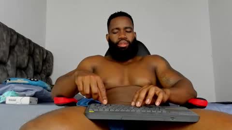 Snapshot of james_bbcmuscle chatting on 02.19.26 James BBC online show from 02.19.26