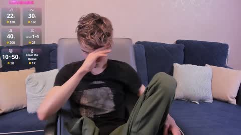 Snapshot of james_mil chatting on 12.09.24 James online show from 12.09.24