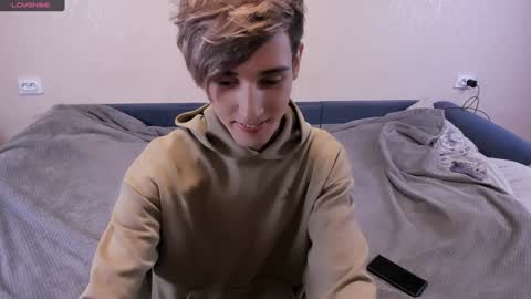 Snapshot of james_mil chatting on 12.25.24 James online show from 12.25.24