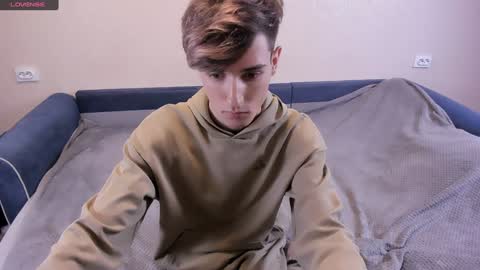 Snapshot of james_mil chatting on 01.31.25 James online show from 01.31.25