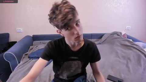 Snapshot of james_mil chatting on 02.13.25 James online show from 02.13.25