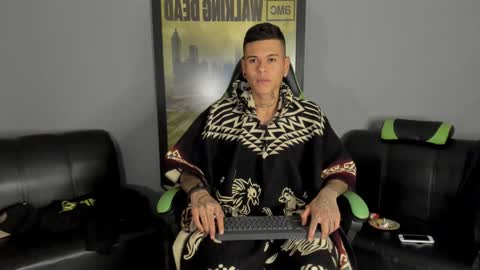 Jamesinked  online show from 12.23.24