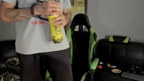 Jamesinked  online show from 01.04.25