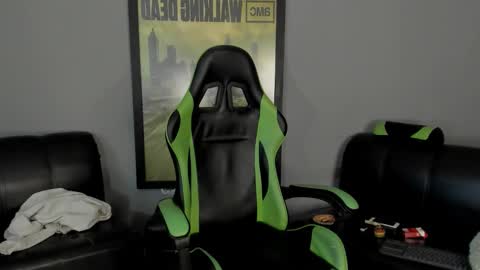 Jamesinked  online show from 01.27.25