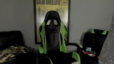 Jamesinked  online show from 02.04.25