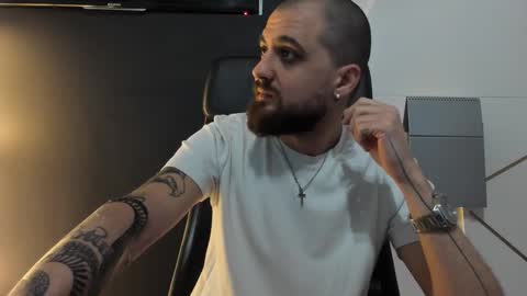 Snapshot of jamesmyersx chatting on 02.15.25 JamesMyers online show from 02.15.25