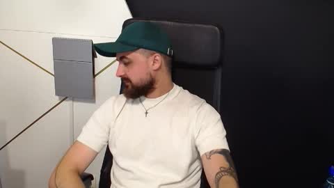 Snapshot of jamesmyersx chatting on 09.17.25 JamesMyers online show from 09.17.25