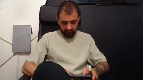 Snapshot of jamesmyersx chatting on 10.06.25 JamesMyers online show from 10.06.25