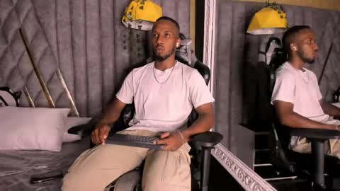 James  online show from 04.12.26